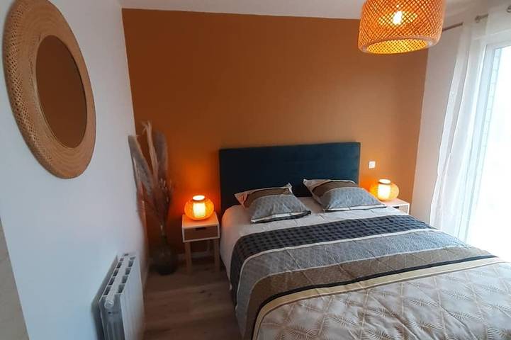 Location de vacances pour 6 personnes, avec jardin et terrasse à Les Moitiers-d'Allonne - 3