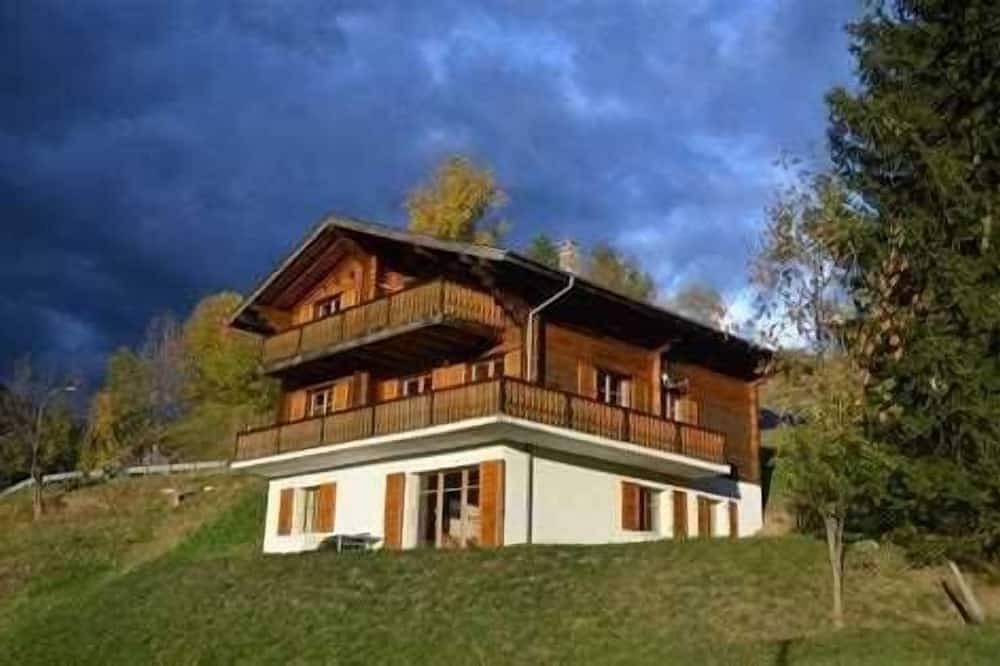 Ganze Wohnung, Erdgeschoss Fewo Chalet Mallum - Haus Mallum in Grengiols, Aletsch Arena