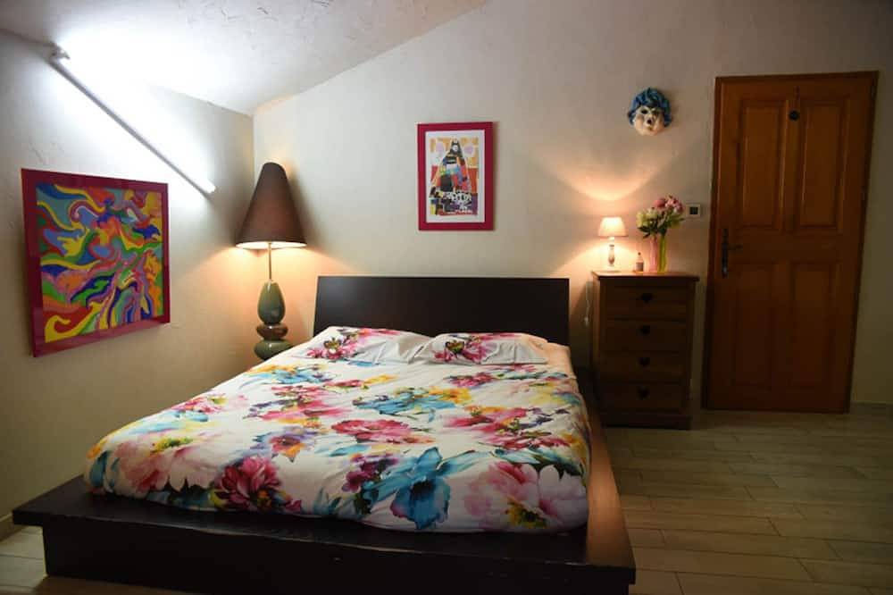 Apartamento entero, Casa grande 14 personas 3 orejas de 5 minutos del centro de Epinal in Épinal, Región de Épinal