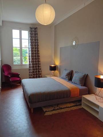 Gîte pour 4 personnes, avec terrasse à Saint-Magne-de-Castillon