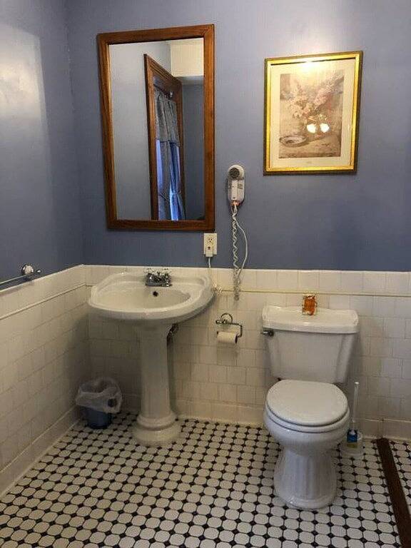 Gh3 · #3 Grant House-The Ducat Suite: Avalon in Lavender in Chisago County