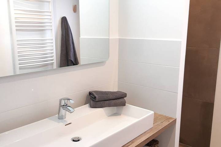 Gîte pour 4 personnes, avec terrasse ainsi que jardin et piscine à Aiguèze - 4
