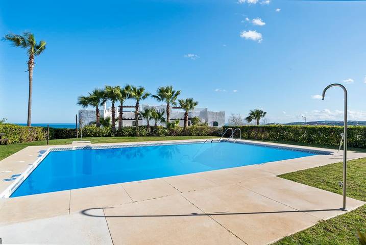 Ganze Wohnung, Ferienwohnung für 4 Personen mit Pool in Casares, Costa del Sol