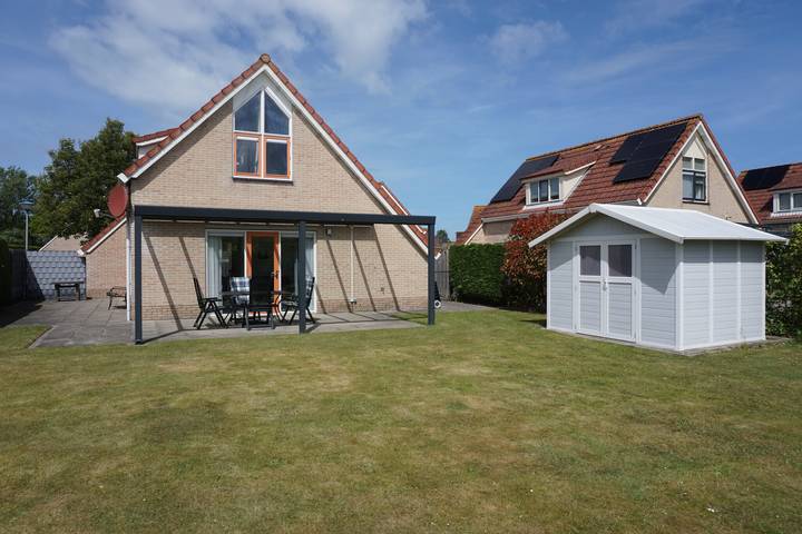 Ferienhaus für 6 Personen, mit Balkon/Terrasse und Terrasse sowie Garten in Breskens