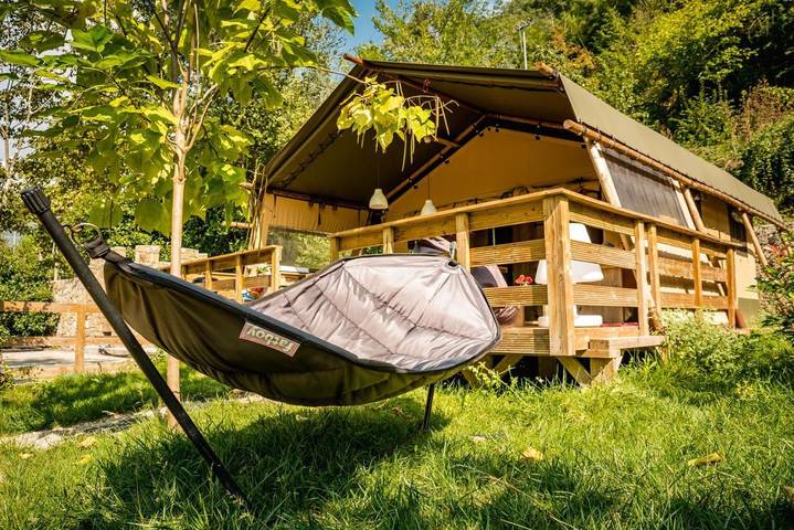 Camping für 4 Personen, mit Kinderpool und Pool sowie Garten in Ligurien