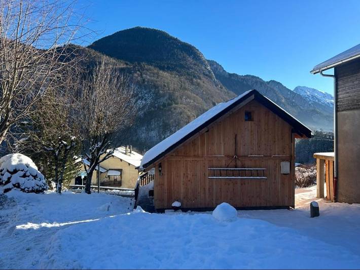 Gîte pour 4 personnes, avec vue et terrasse, animaux acceptés à Bonnevaux - 3
