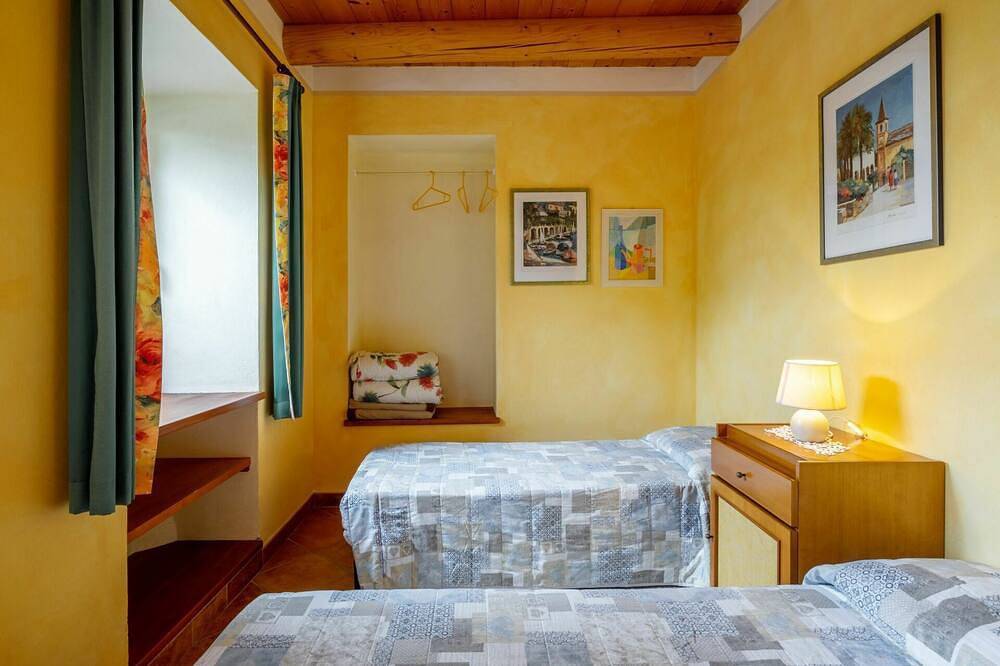 Atemberaubendes  Ferienhaus für 5 Gäste mit  W-Lan, Tv und Innenhof in Cannero Riviera, Lago Maggiore (Piemont)