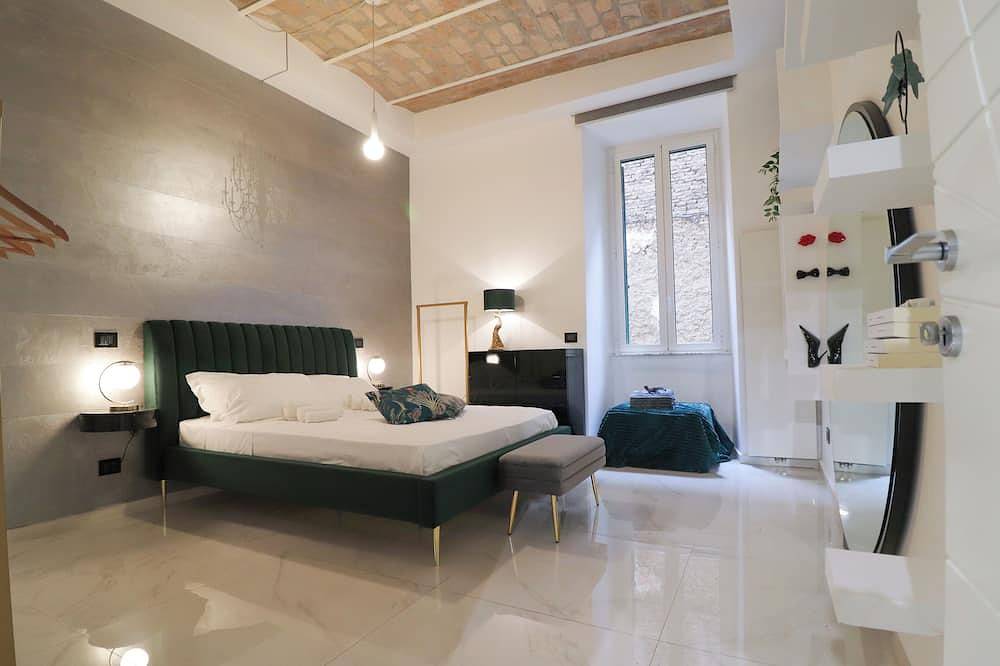Ganze Wohnung, Charming apartment with Wifi, closed to Colosseo and Santa Maria Maggiore. in Rom Zentrum, Rom
