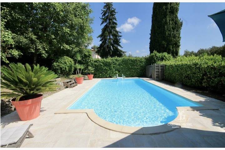 Chalet para 10 personas, con jardín además de piscina y balcón, Familias con niños - 1