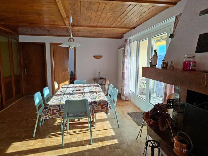 Location de vacances pour 9 personnes, avec Balcon et Terrasse ainsi que Jardin et Vue à La Chaux-de-Fonds - 4