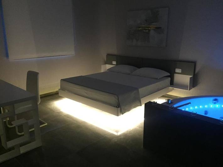 Chambre d’hôte pour 4 personnes, avec piscine ainsi que jardin et vue, animaux acceptés à Bari - 4