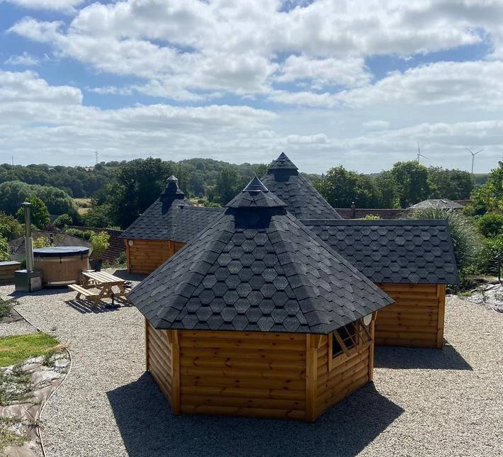 Location de vacances pour 2 personnes, avec Jacuzzi ainsi que Terrasse et Jardin à Longueil (homonymie)