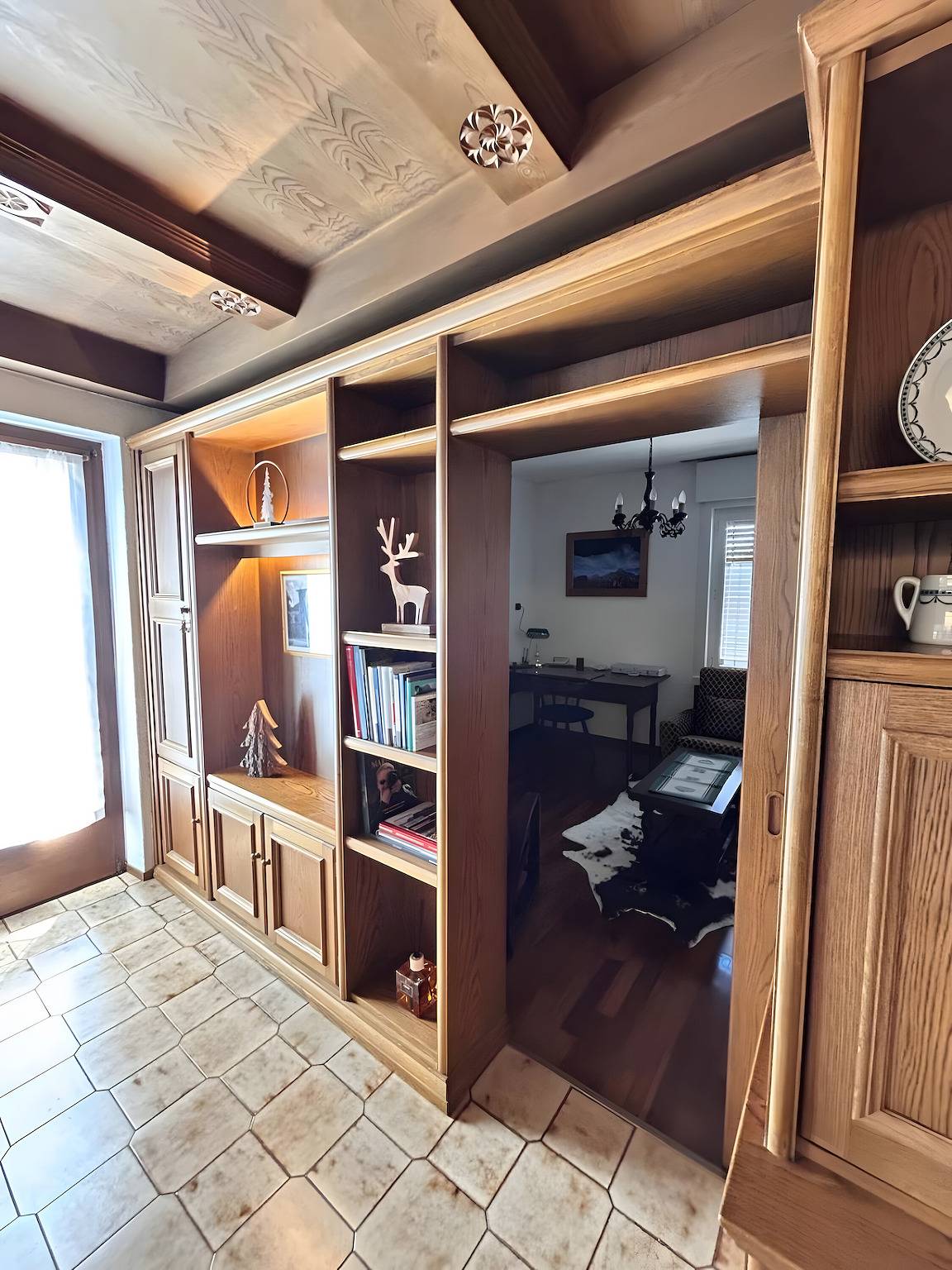 Entire apartment, Apartment 'Il Feudo' with Mountain View, Balcony and Wi-Fi in Predazzo, Dolomiti Superski
