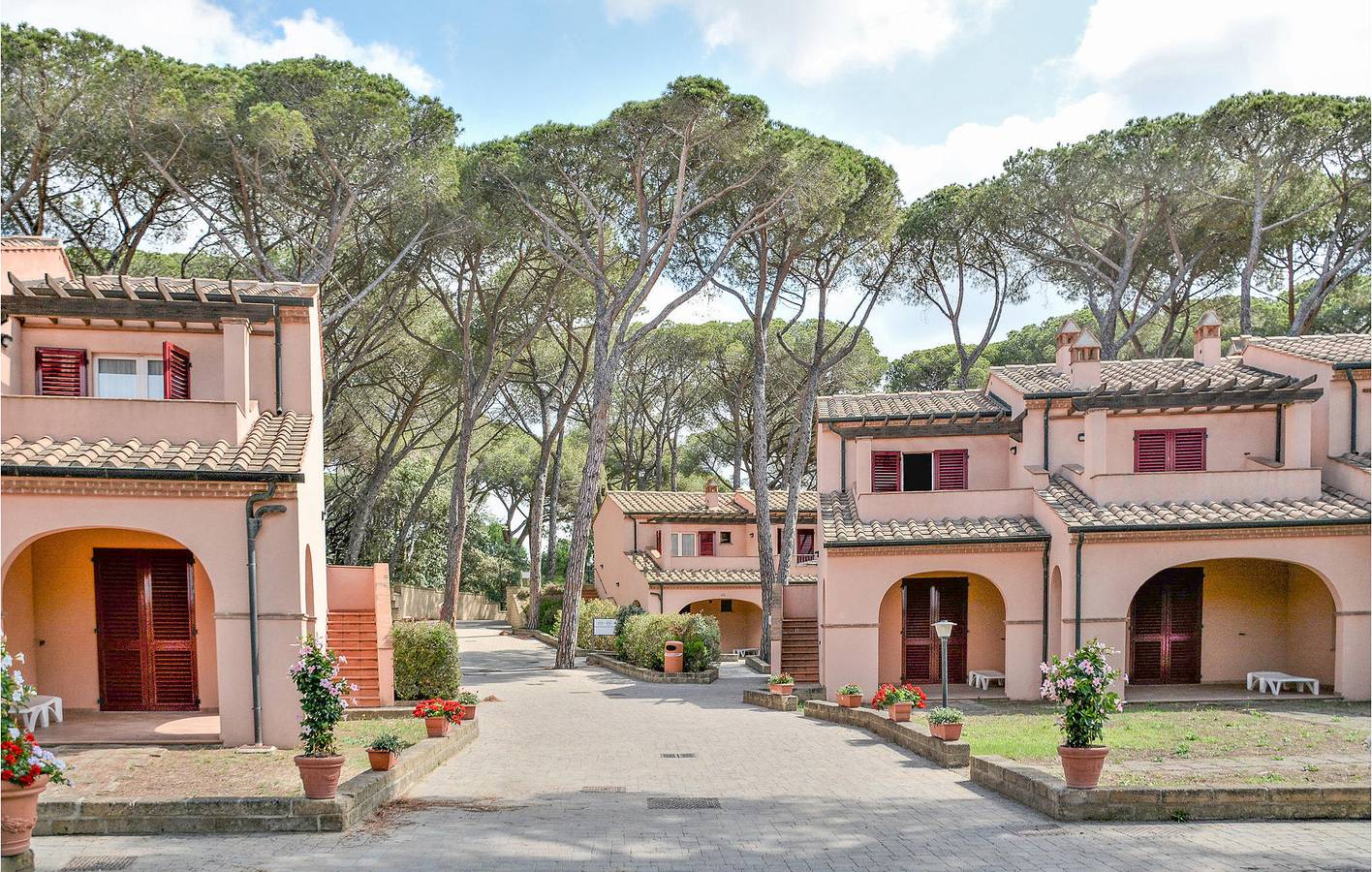 Apartamento vacacional entero, A 1 km de la playa de Follonica: A/A, Piscina, Jardín y Wifi. in Scarlino, Provincia de Grosseto