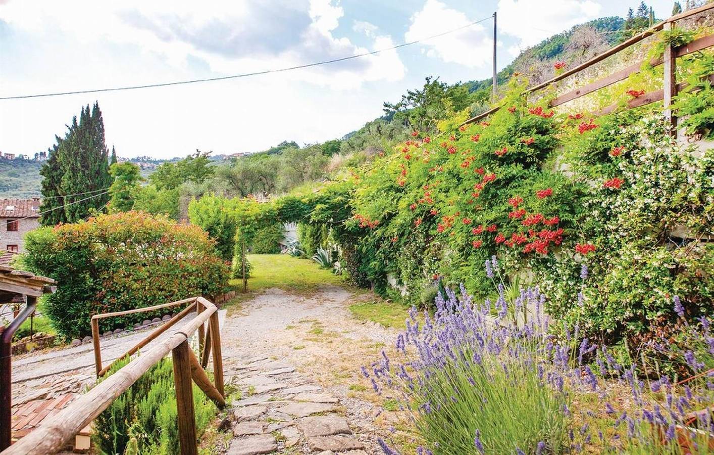 Ferienhaus 'Celata 6' mit Terrasse und Garten in Matraia, Capannori