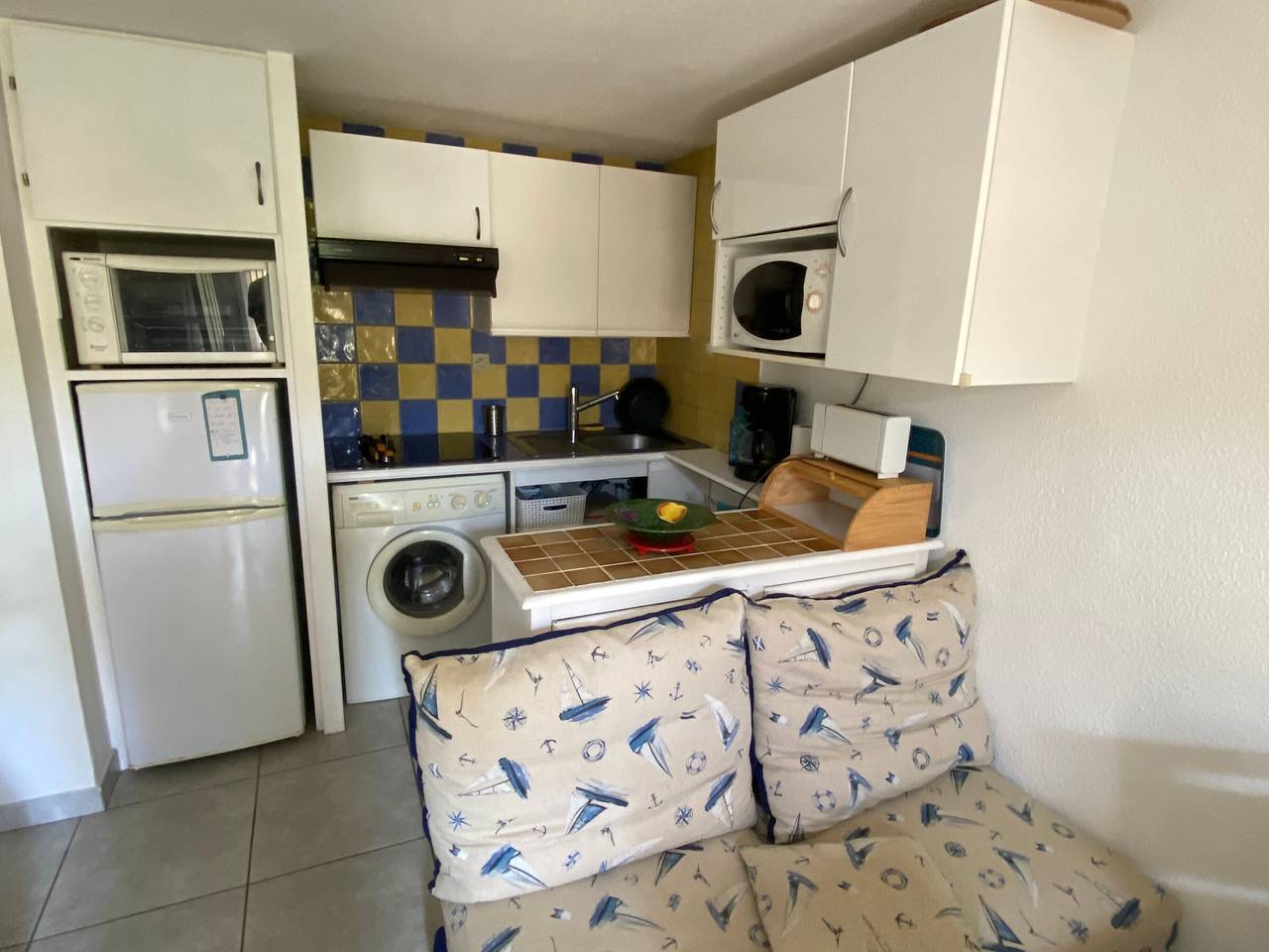 Helles Ferienhaus in ruhiger Lage, 500m vom Strand, gesicherter Parkplatz, Terrasse, 6 Schlafplätze in La Côte Vermeille, Argelès-sur-Mer