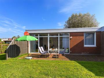 Bungalow für 4 Personen in Bensersiel, Esens, Bild 1