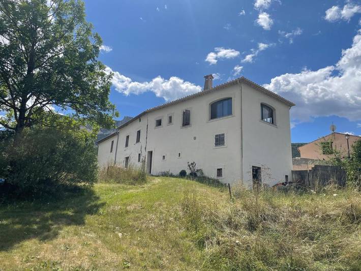 Chambre d’hôte pour 2 personnes, avec Terrasse ainsi que Jardin et Vue à Castellane