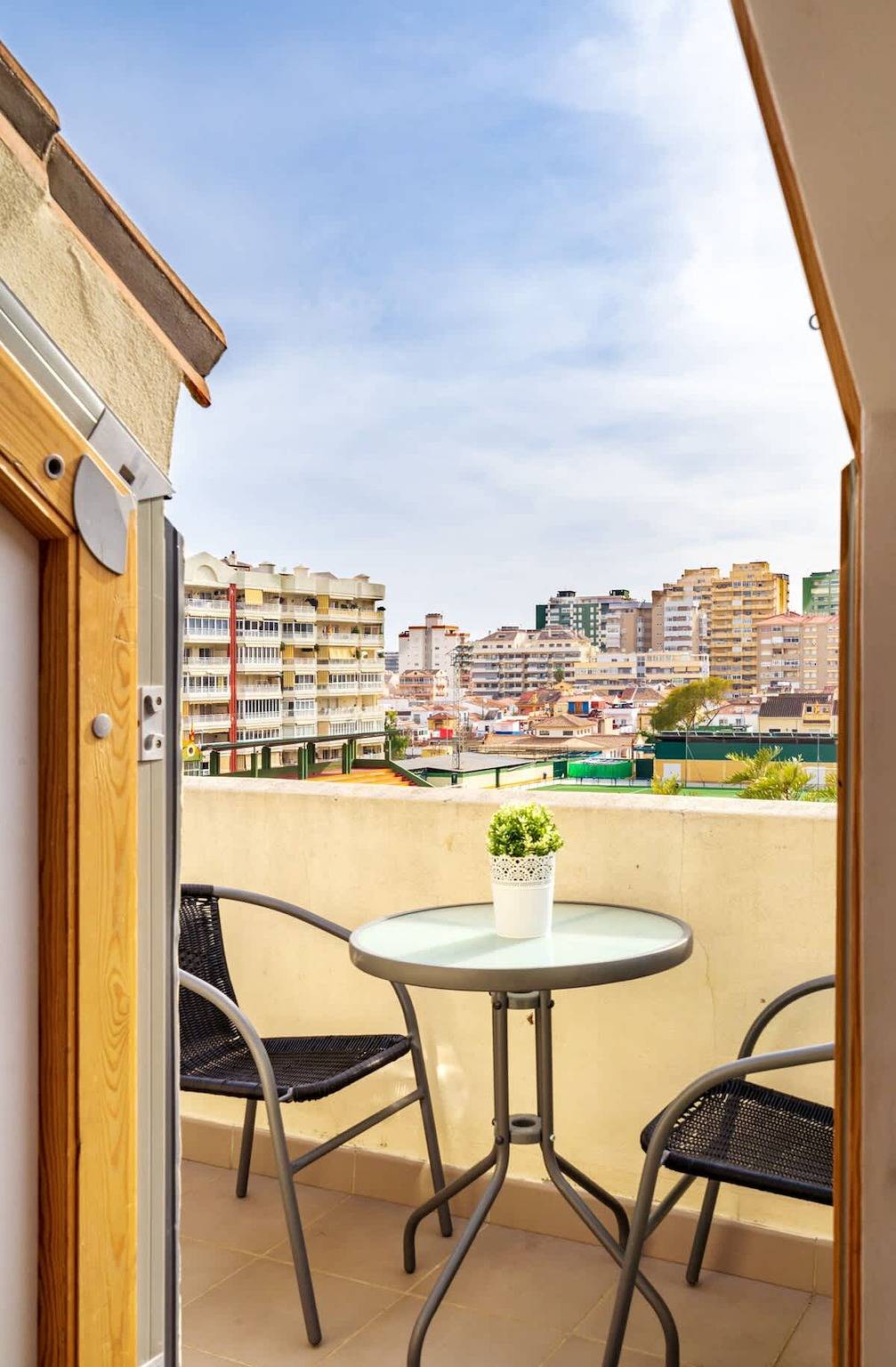 Ganze Wohnung, Top-floor in Los Boliches by Costarentals in Los Boliches, Fuengirola