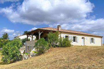 Gîte pour 8 personnes, avec jardin à Anthé