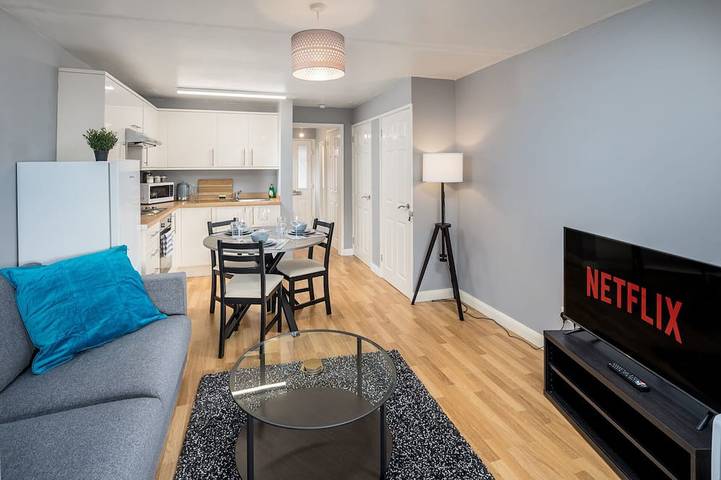 Apartment for 3 people, with Balcony in Crawley