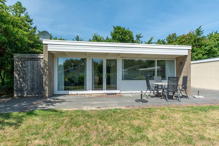 Vakantiehuis voor 4 personen, with Balkon/Terras and Terras as well as Tuin in Callantsoog