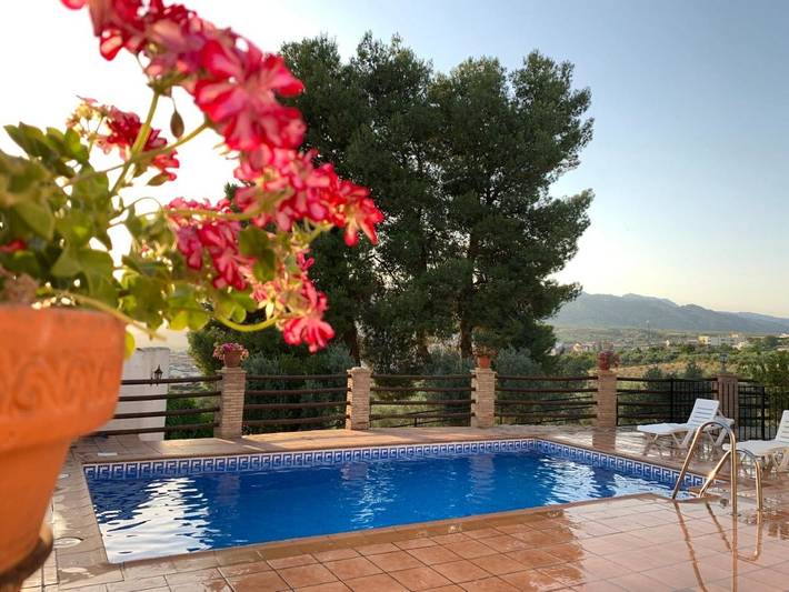 Casa rural para 6 personas, con piscina además de jacuzzi y jardín en Sierra de Cazorla - 4