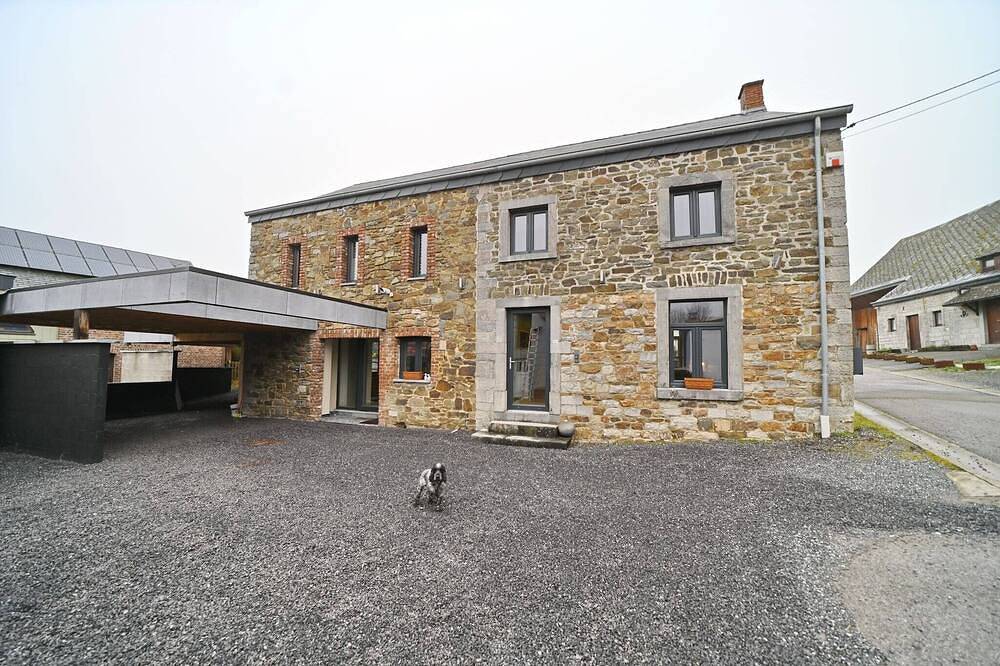 Geräumiger Aufenthalt in einer Poolvilla in Nassogne, Luxemburg Provinz