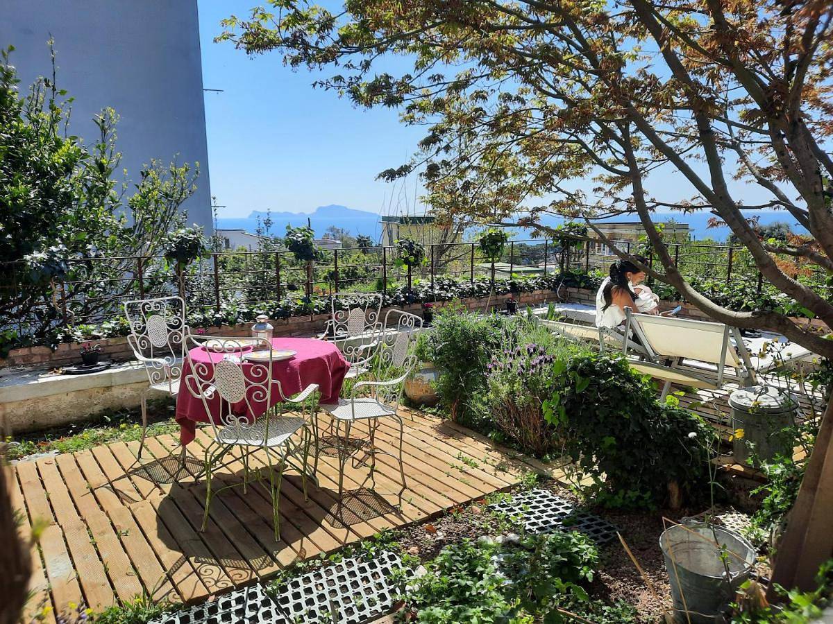 Two-Bedroom House in Posillipo, Napoli