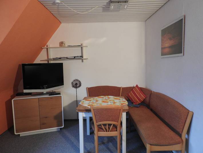 Ganze Wohnung, Ferienwohnung "Haus Bea" Direkt am See, mit Bergblick in Strandbad Eichwald, Lindau