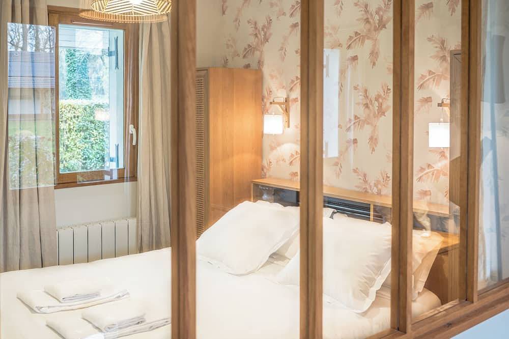 Cottage Premium 2 Personnes : Luxe et Intimité au Cœur de la Nature in Saint-Quentin-en-Tourmont, Région d'Abbeville