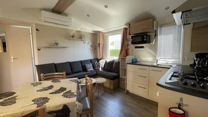 Mobil home pour 4 personnes, avec terrasse et jardin à Les Mathes