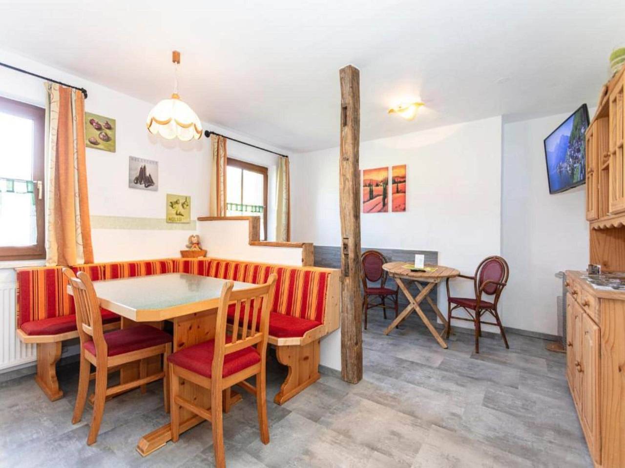 Ganze Wohnung, Ferienwohnung am Bauernhof mit Außenwhirlpool in Saalfelden am Steinernen Meer, Pinzgau