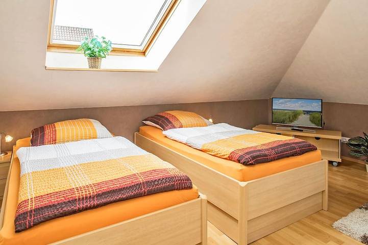 Ferienhaus für 8 Personen, mit Terrasse und Garten in Drei Kaiserbäder - 4