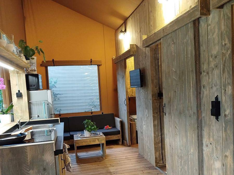 Camping Verbela Village - Lodge 5 persons - Lodge tent 34m2 - 2 bedrooms in Noves, Arles region