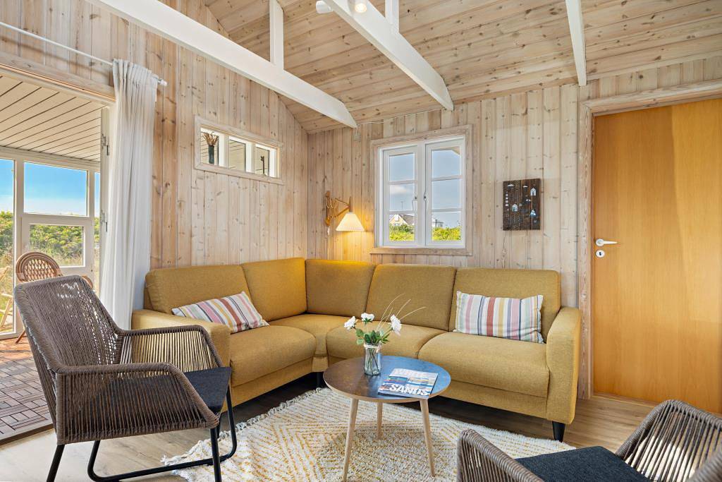 Schönes Ferienhaus für 6 Personen in Nr. Lyngvig mit Wintergarten in Nørre Lyngvig, Hvide Sande
