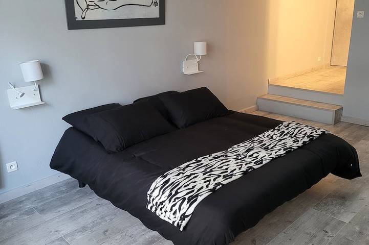 Entire apartment, Large apartment near Quimper Cathedral in Quimper, Quimper region