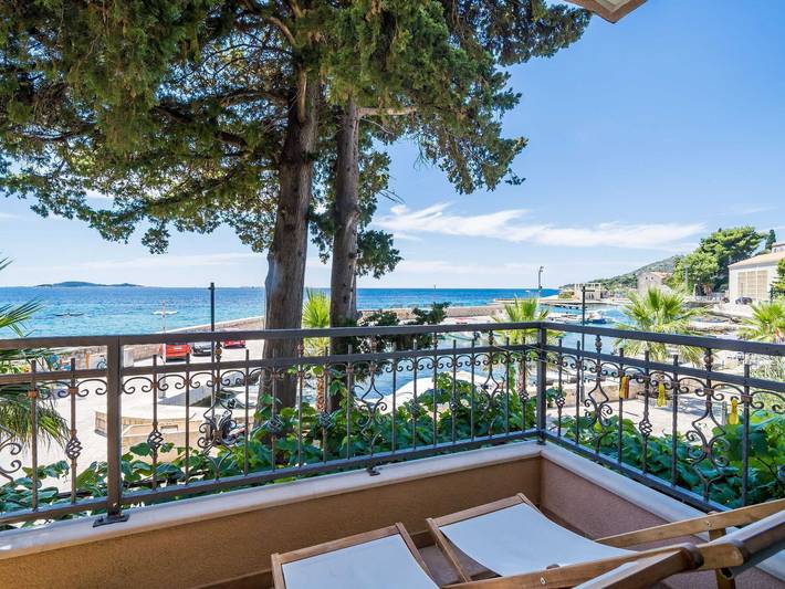 Holiday rental for 4 people, with Balcony and Terrace in Mlini