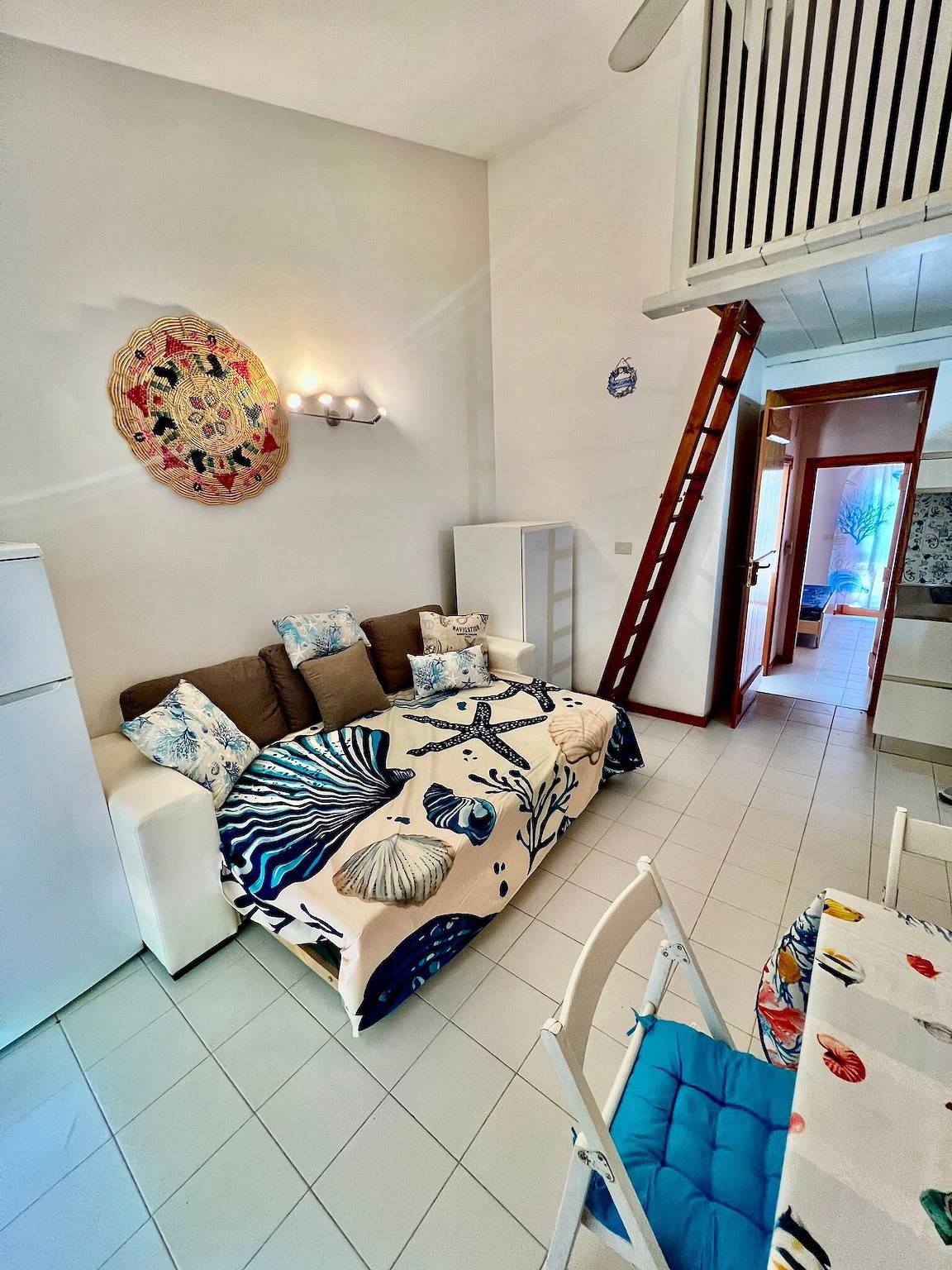 Casa Vacanze 'Summer House La Pelosa' con Terrazza Privata e Giardino in Comune in La Pelosa, Stintino