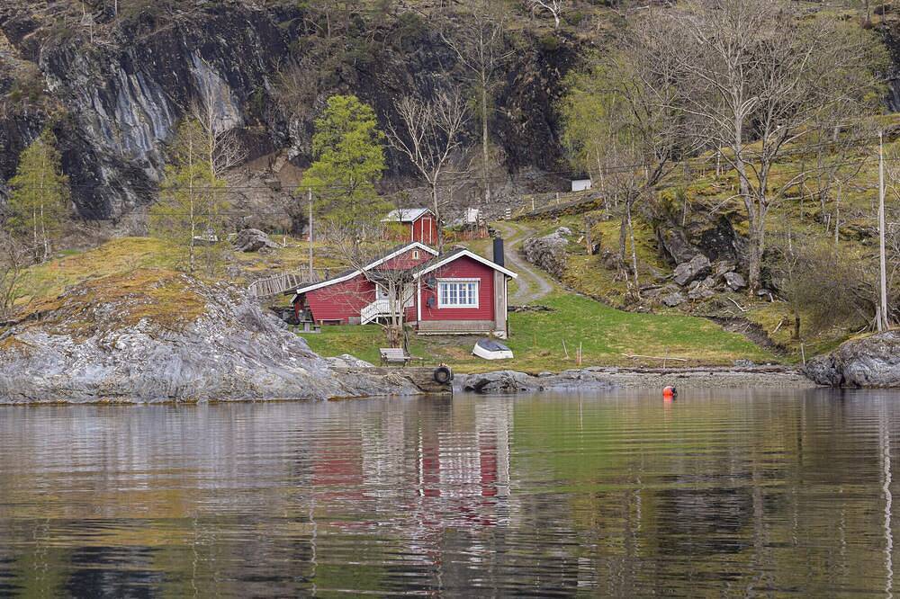 4 bedroom beautiful home in Nordtveitgrend in Fusa