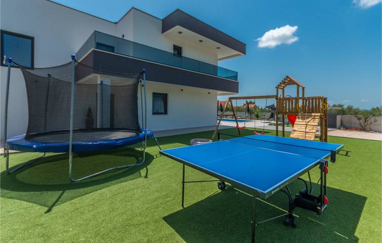 Vakantiehuis voor 12 personen, with sauna and tuin as well as zwembad and whirlpool - 1