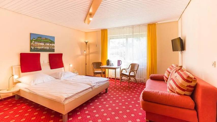 Gîte pour 2 personnes, avec terrasse et sauna à Konz