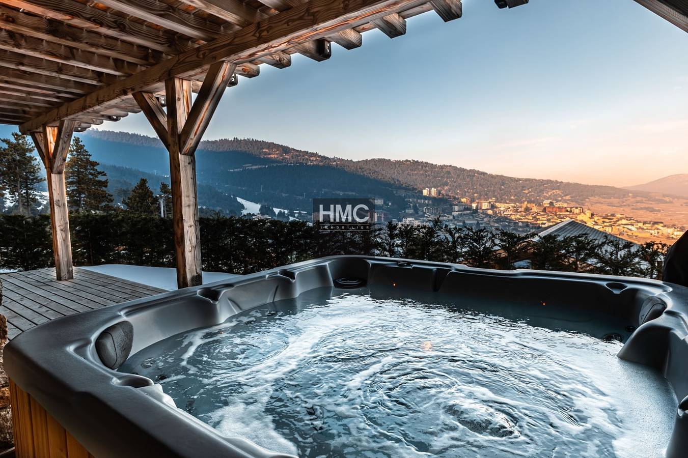 1712, skis au pieds, jacuzzi et vue panoramique in Les Angles, Prades und Umgebung