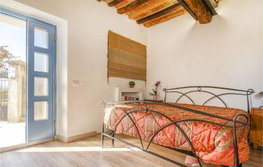 Agriturismo per 5 Persone in Tavullia, Pesaro-Urbino, Foto 3
