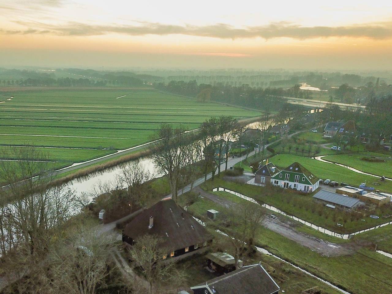 Idyllisches Landhaus mit Garten am Wasser

 in Zeevang, Markermeer