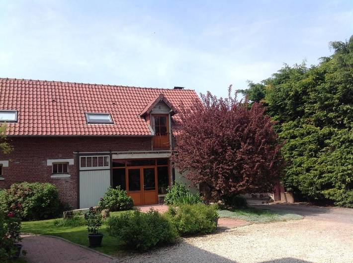 Location de vacances pour 2 personnes, avec Terrasse ainsi que Jardin et Vue dans Doignies