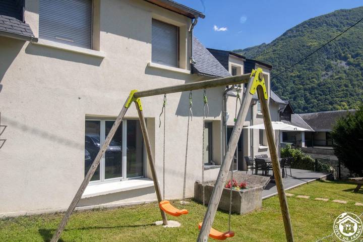 Gîte pour 6 personnes, avec jardin à Campan - 2