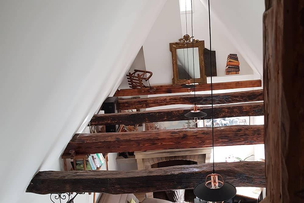 Appartement entier, Dépendance indépendante d'une maison. in Cosswiller, Nord de l'Alsace
