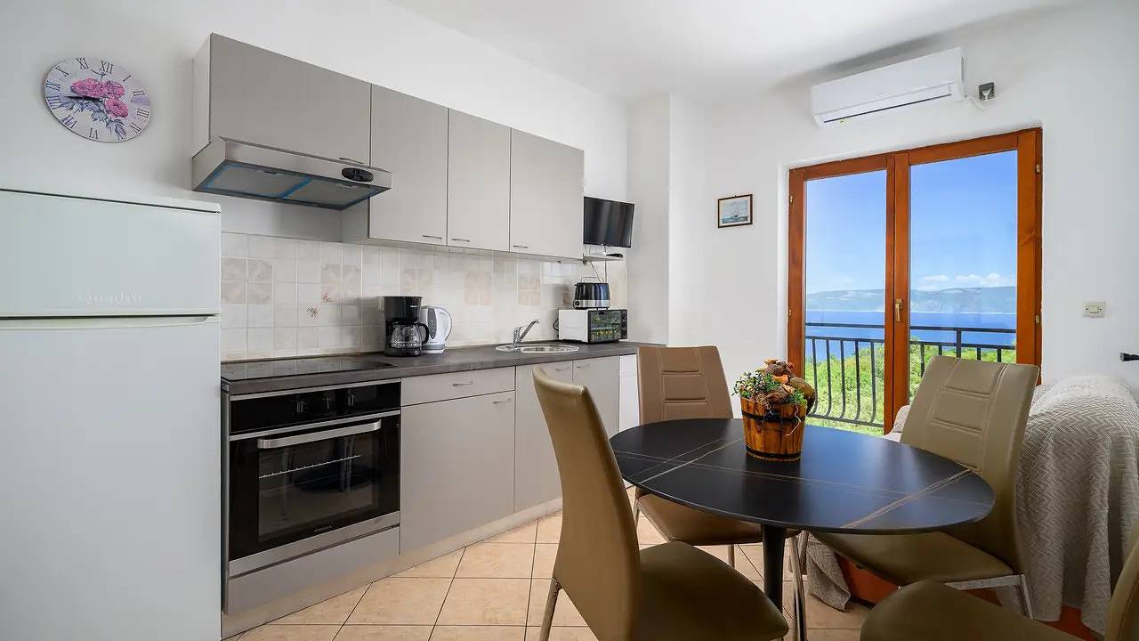 Ganze Ferienwohnung, Ferienwohnung für 3 Personen (30 m²) in Drenje in Raša, Ostküste Istrien