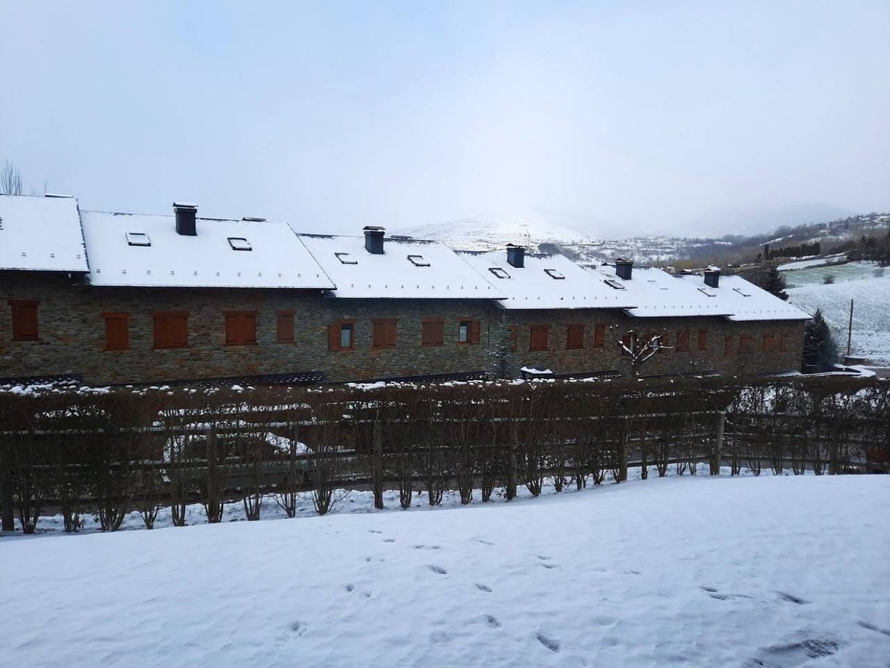 Apartamento vacacional entero, Apartamento 3 habitaciones con jardín y Wifi in Llivia, Parque Natural Regional de los Pirineos Catalanes